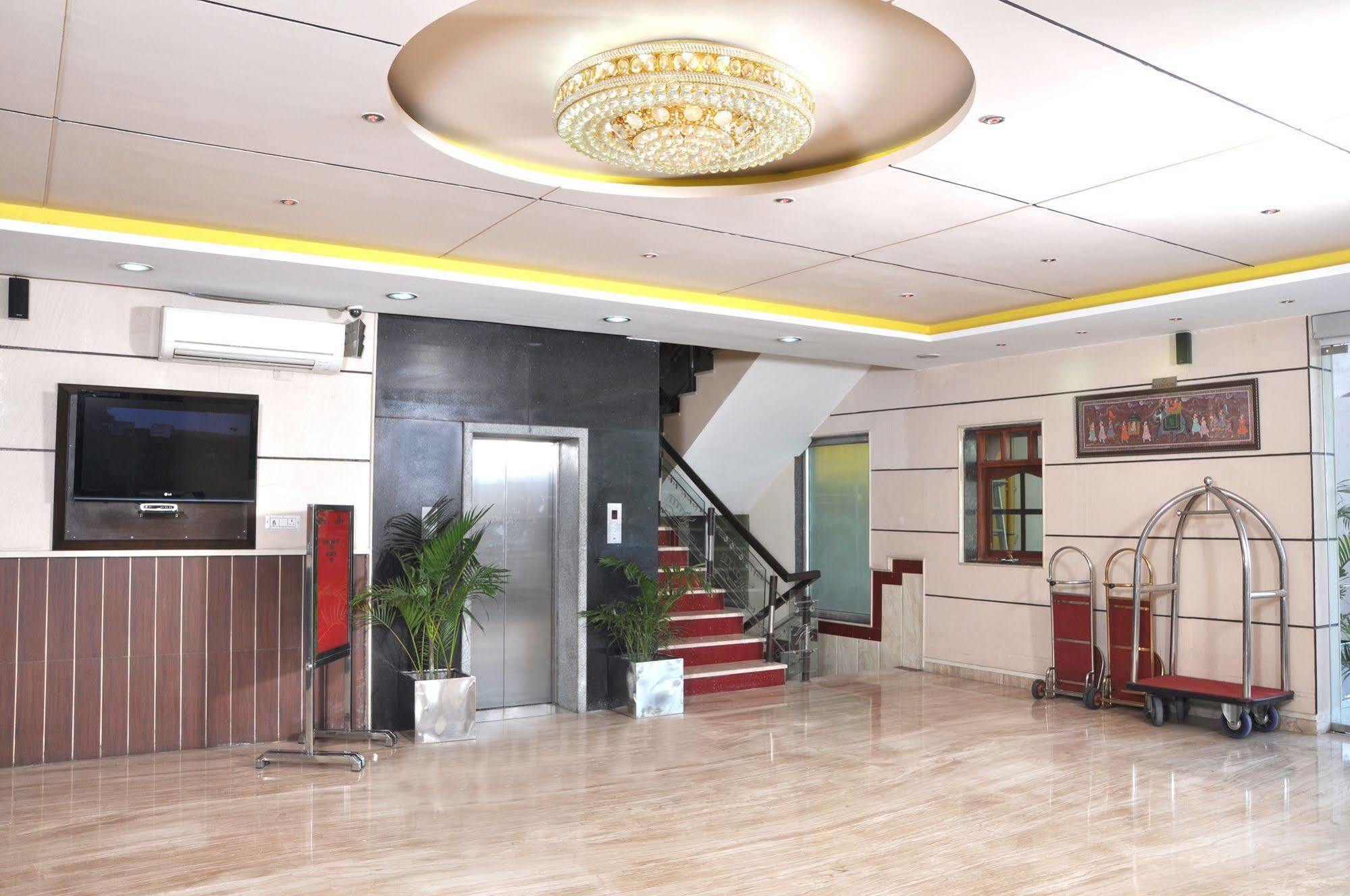 Sun Hotel Agra Exterior photo